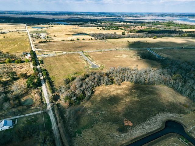 270 Nautical Court, Dodd City, TX 75438