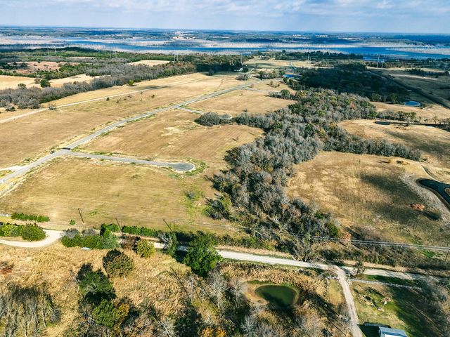 270 Nautical Court, Dodd City, TX 75438