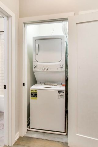 552 E 46th Place 2, Chicago, IL 60653
