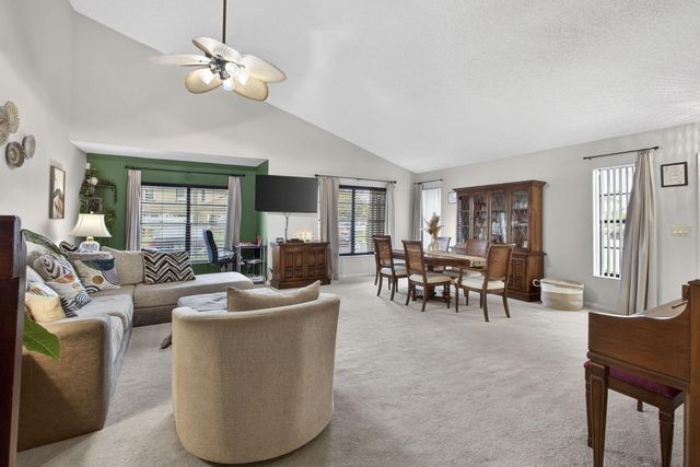 4499 Willow Pond Road C, West Palm Beach, FL 33417