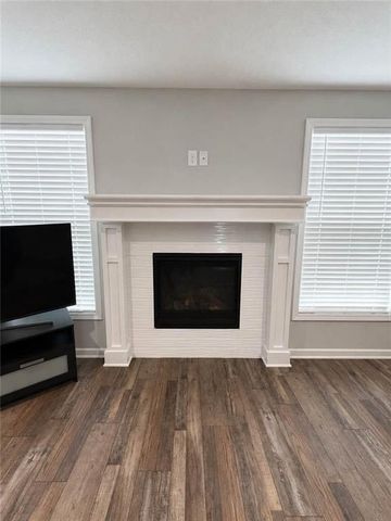 1812 N Crane Lane, Independence, MO 64058
