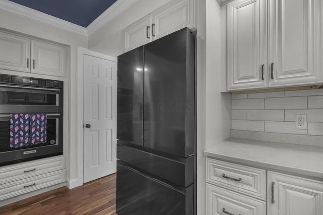 2393 Cove Point Court, Powell, OH 43065