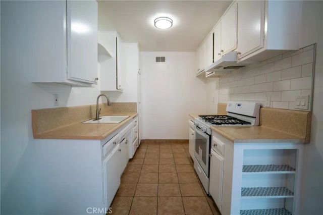 2127 E Almont Avenue, Anaheim, CA 92806