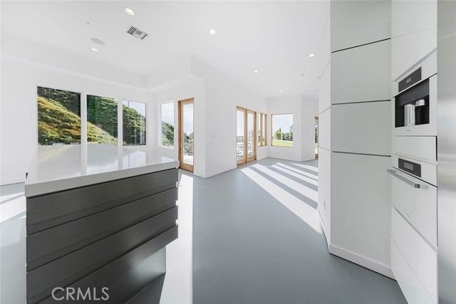 2004 Glen Allen Lane, Altadena, CA 91001