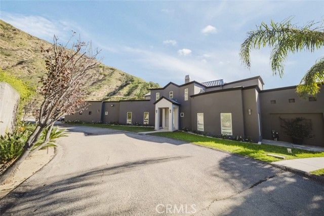 2004 Glen Allen Lane, Altadena, CA 91001