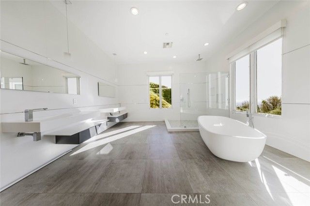 2004 Glen Allen Lane, Altadena, CA 91001