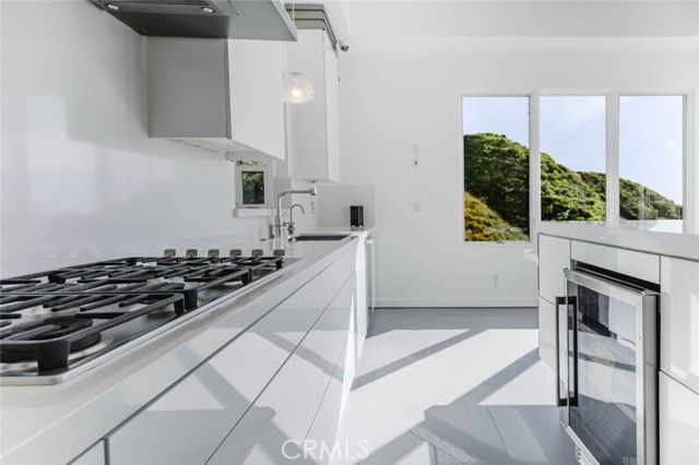 2004 Glen Allen Lane, Altadena, CA 91001