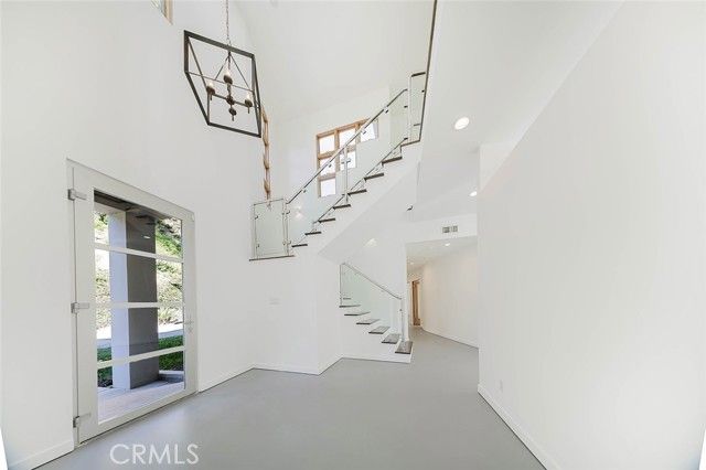 2004 Glen Allen Lane, Altadena, CA 91001