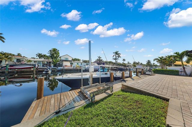 800 SE 3rd Ter, Pompano Beach, FL 33060