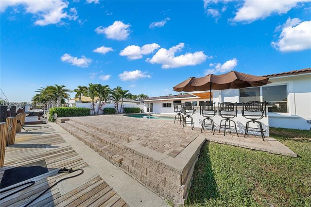 800 SE 3rd Ter, Pompano Beach, FL 33060