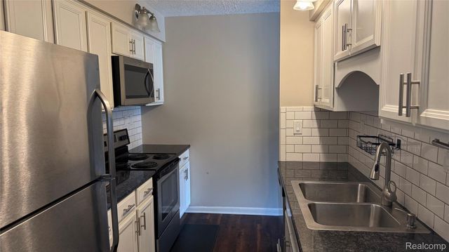 33249 FARGO Street, Livonia, MI 48152