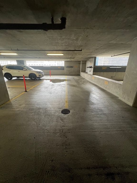 235 W Van Buren Street P389T, Chicago, IL 60607