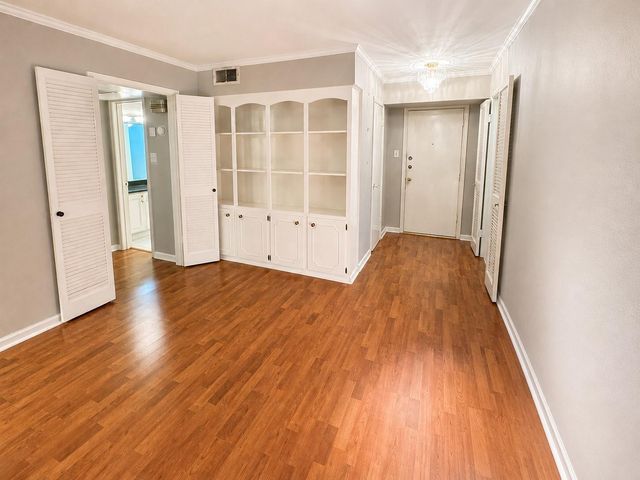 361 North Post Oak Lane 343, Houston, TX 77024