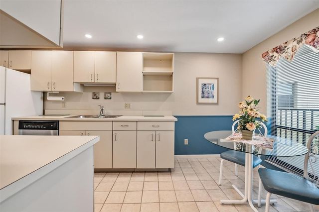 3400 COVE CAY DRIVE 2H, Clearwater, FL 33760