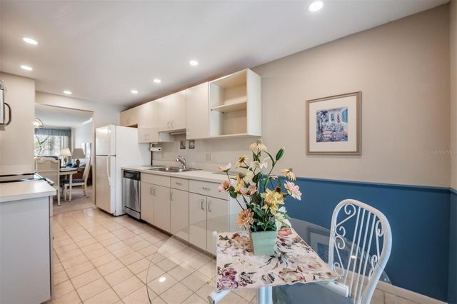 3400 COVE CAY DRIVE 2H, Clearwater, FL 33760