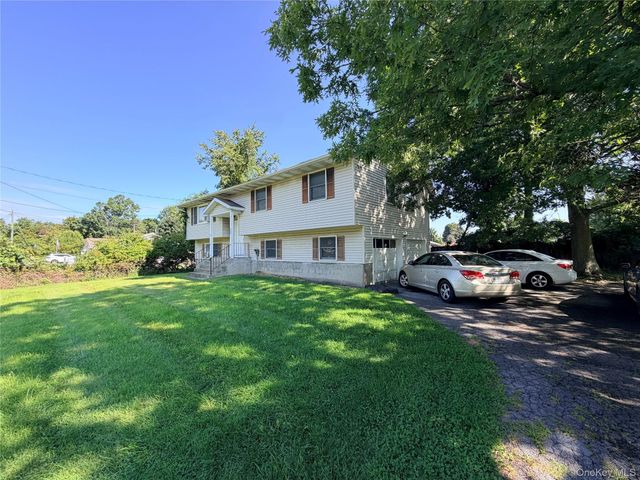 72 Lake Region Boulevard, Monroe, NY 10950