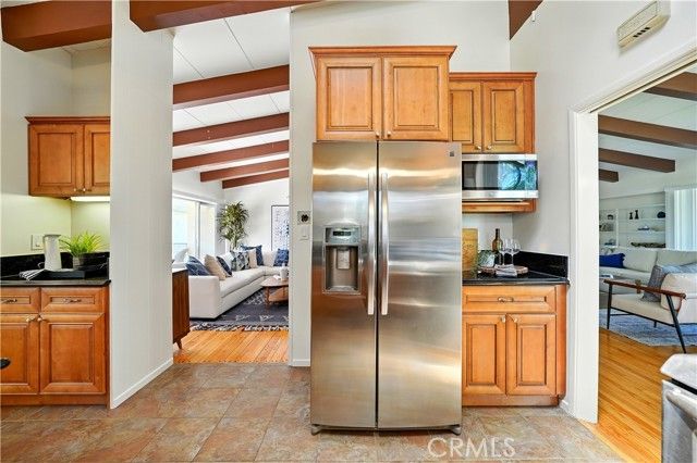 1075 Bryant Road, Long Beach, CA 90815