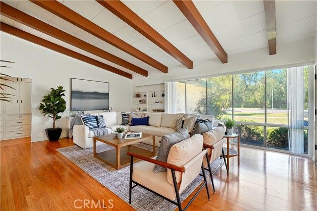 1075 Bryant Road, Long Beach, CA 90815