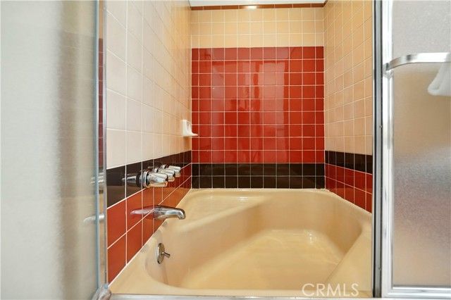 1075 Bryant Road, Long Beach, CA 90815