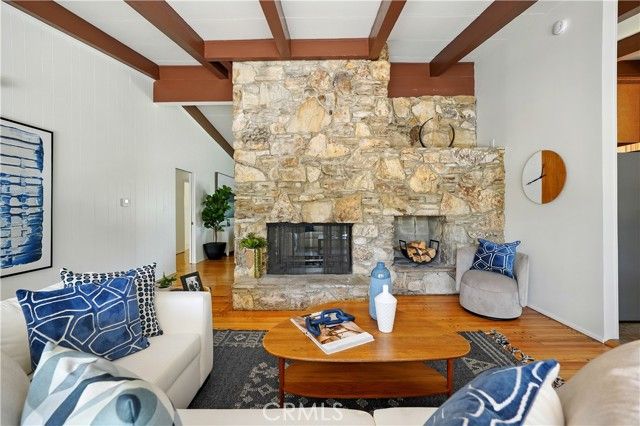 1075 Bryant Road, Long Beach, CA 90815