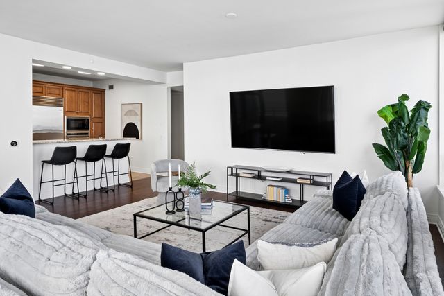 600 N Lake Shore Drive 4211, Chicago, IL 60611