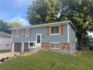 1314 R D Mize Road, Grain Valley, MO 64029