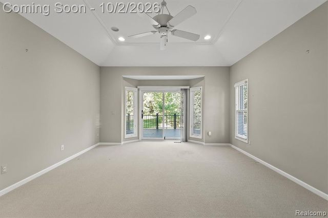 4654 Woodland Hills Drive, Rochester, MI 48306