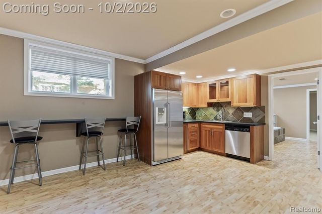 4654 Woodland Hills Drive, Rochester, MI 48306