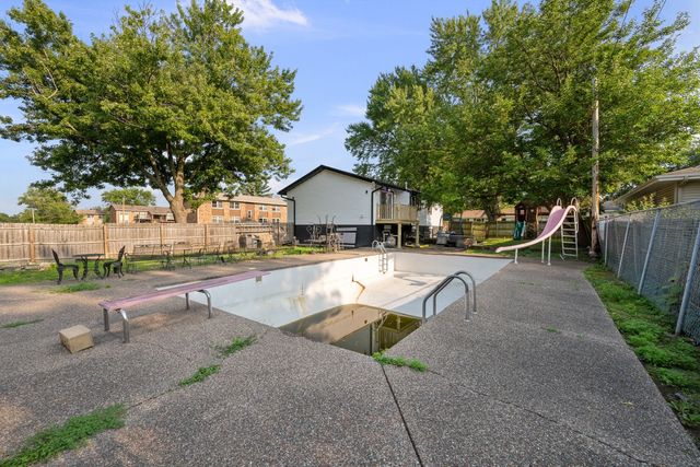 1810 15TH Street, Silvis, IL 61282