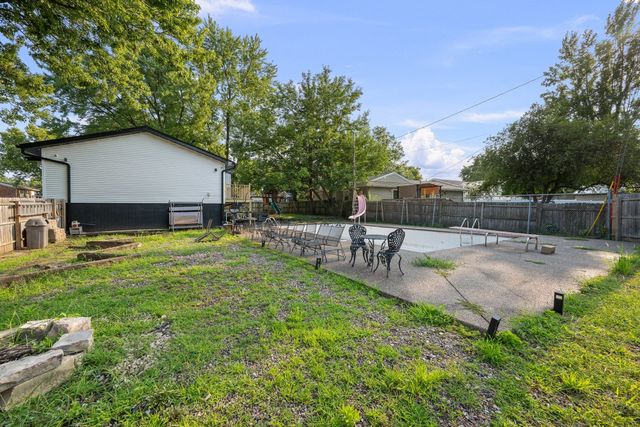 1810 15TH Street, Silvis, IL 61282