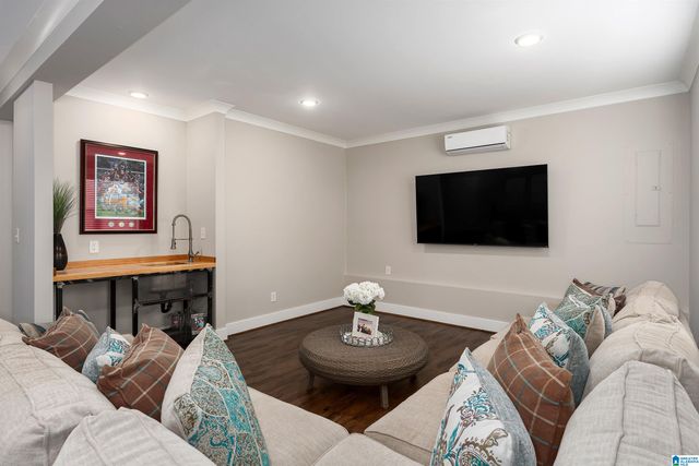 1076 CREEL DRIVE, Moody, AL 35004