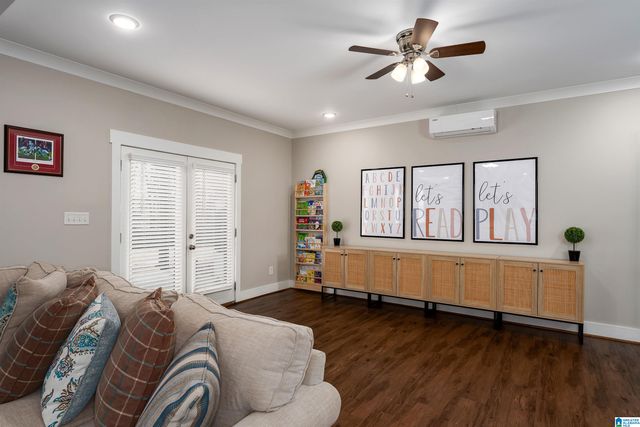 1076 CREEL DRIVE, Moody, AL 35004