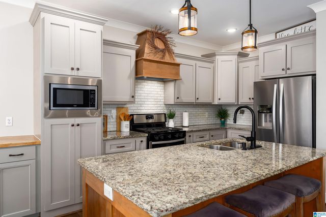 1076 CREEL DRIVE, Moody, AL 35004