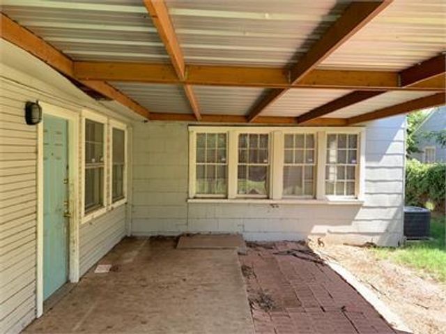 2411 30th Street, Lubbock, TX 79411