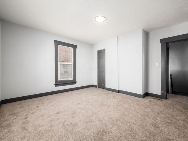 1557 Safford Avenue, Columbus, OH 43223