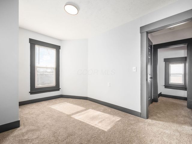 1557 Safford Avenue, Columbus, OH 43223