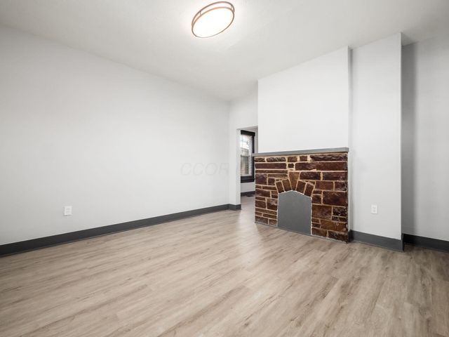 1557 Safford Avenue, Columbus, OH 43223