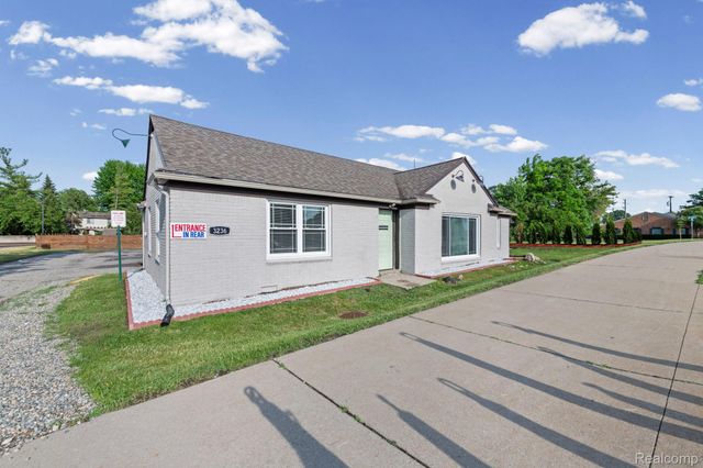 3236 Rochester Road, Troy, MI 48083