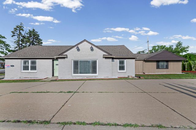 3236 Rochester Road, Troy, MI 48083
