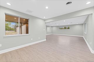 3236 Rochester Road, Troy, MI 48083