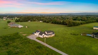 426 Maple Bend Rd, Winchester, TN 37398