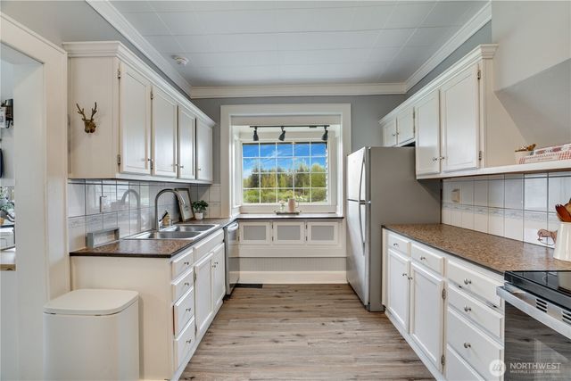 30721 Webster Road E, Eatonville, WA 98328