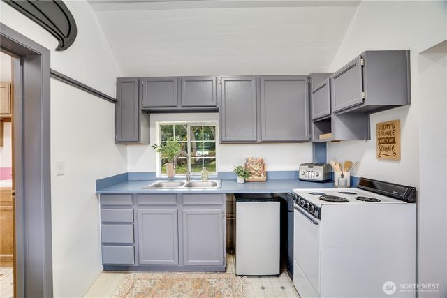 30721 Webster Road E, Eatonville, WA 98328