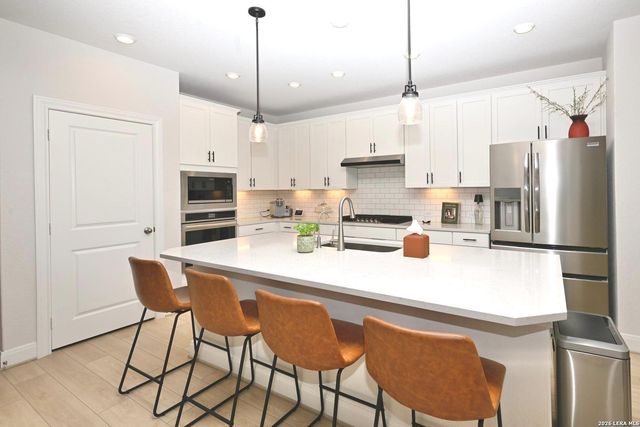 14827 Mapleton Hill, San Antonio, TX 78245