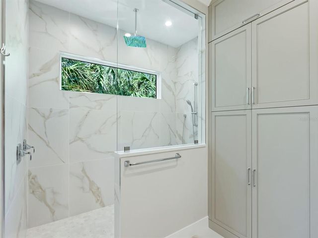 616 MANGROVE POINT ROAD, Siesta Key, FL 34242