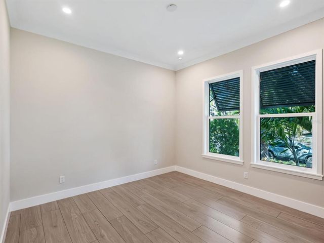 616 MANGROVE POINT ROAD, Siesta Key, FL 34242