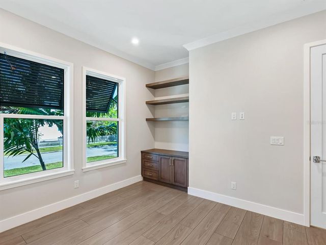 616 MANGROVE POINT ROAD, Siesta Key, FL 34242