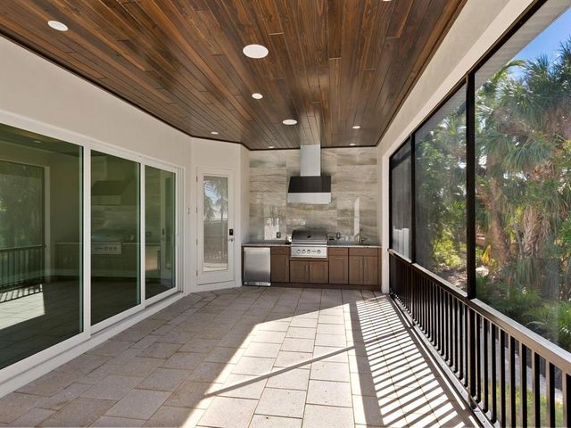 616 MANGROVE POINT ROAD, Siesta Key, FL 34242