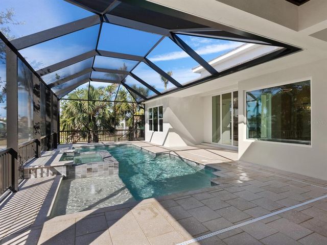 616 MANGROVE POINT ROAD, Siesta Key, FL 34242