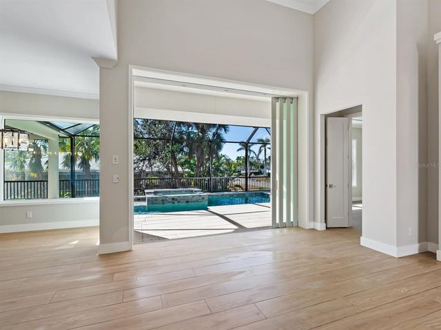 616 MANGROVE POINT ROAD, Siesta Key, FL 34242